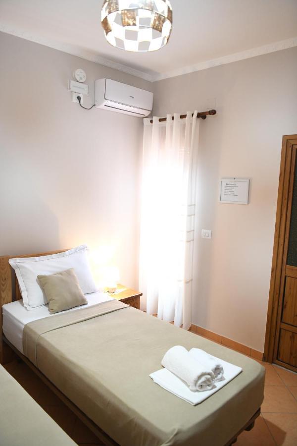 Guesthouse Leo Berat Ngoại thất bức ảnh