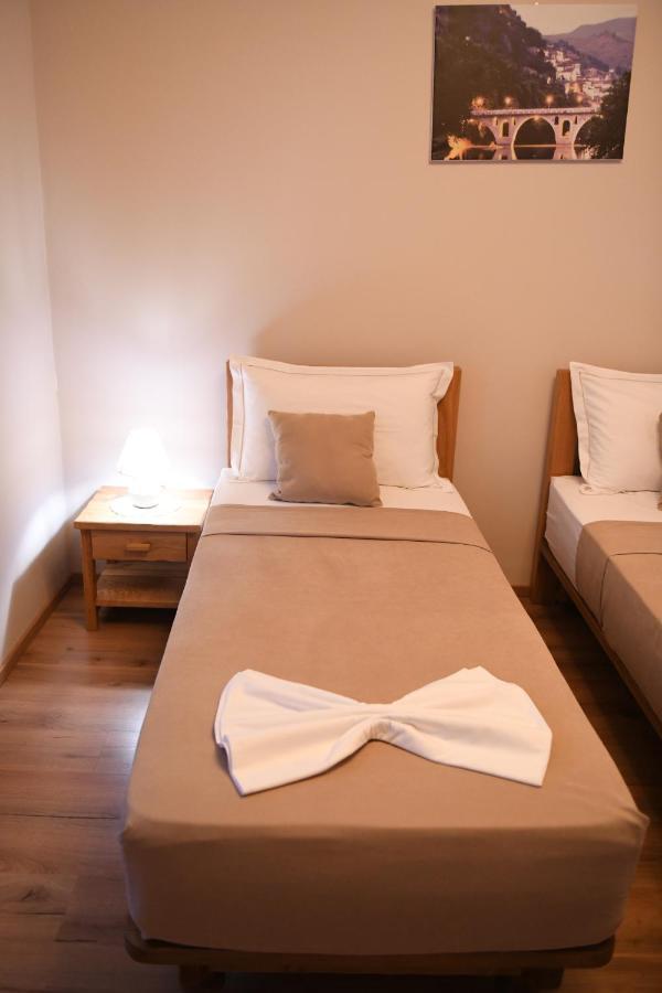 Guesthouse Leo Berat Ngoại thất bức ảnh