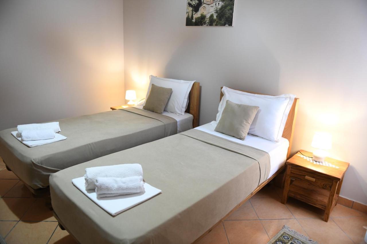 Guesthouse Leo Berat Ngoại thất bức ảnh