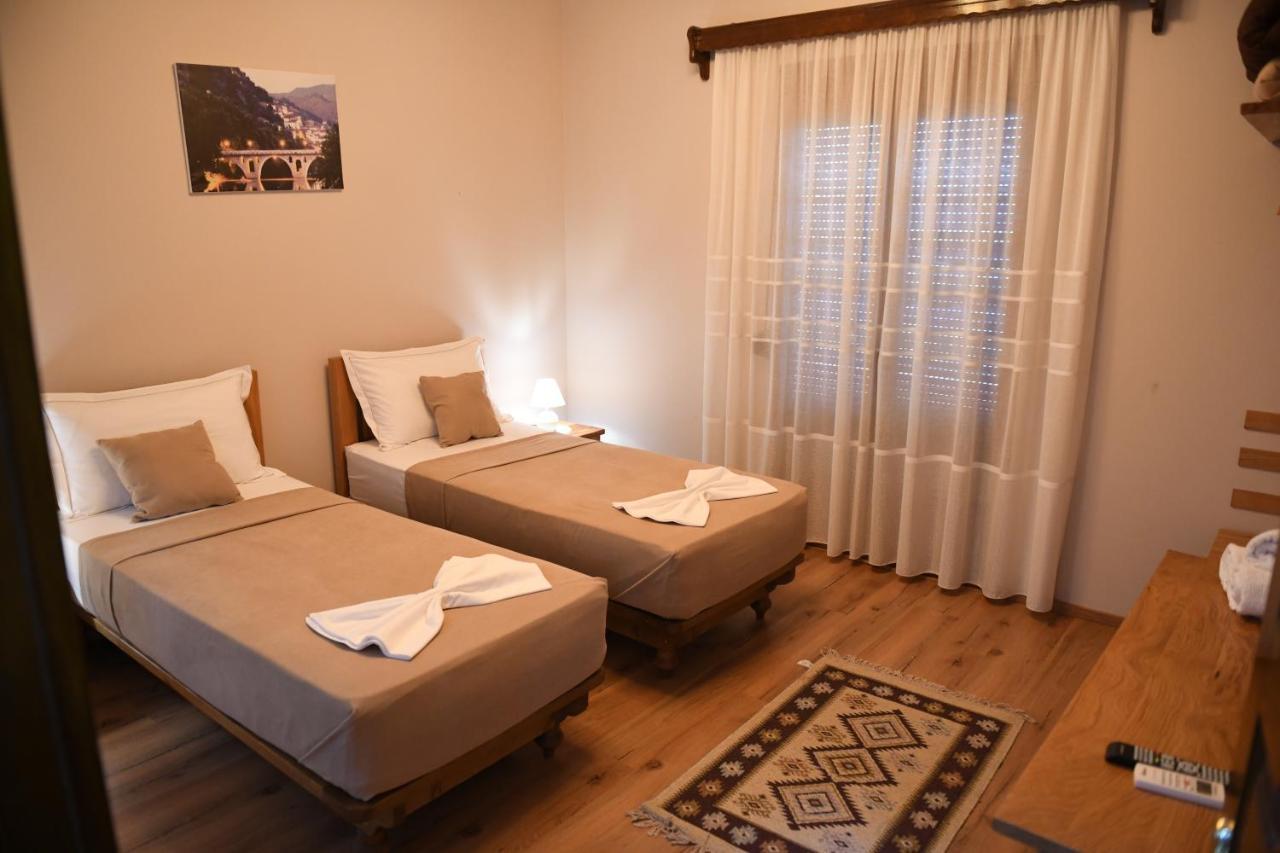 Guesthouse Leo Berat Ngoại thất bức ảnh