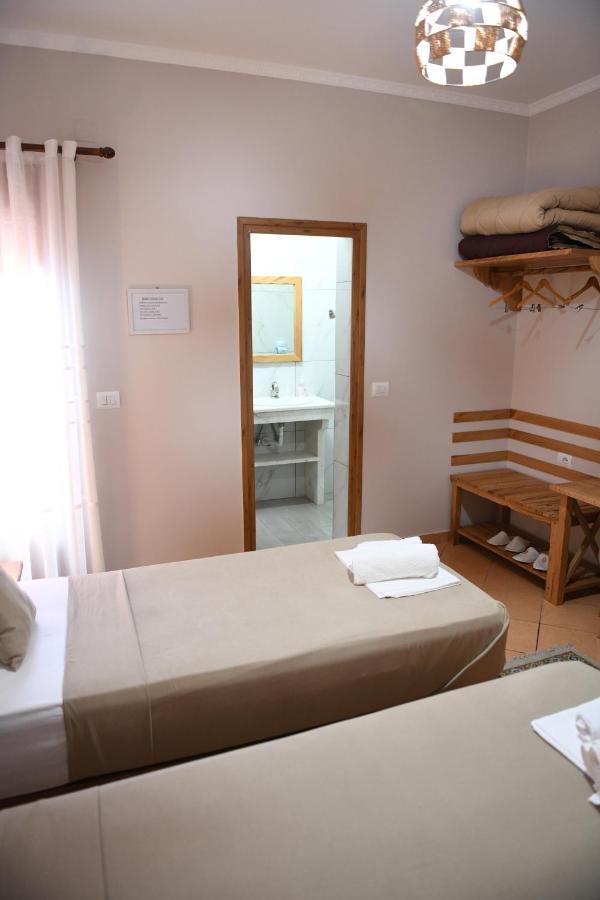 Guesthouse Leo Berat Ngoại thất bức ảnh